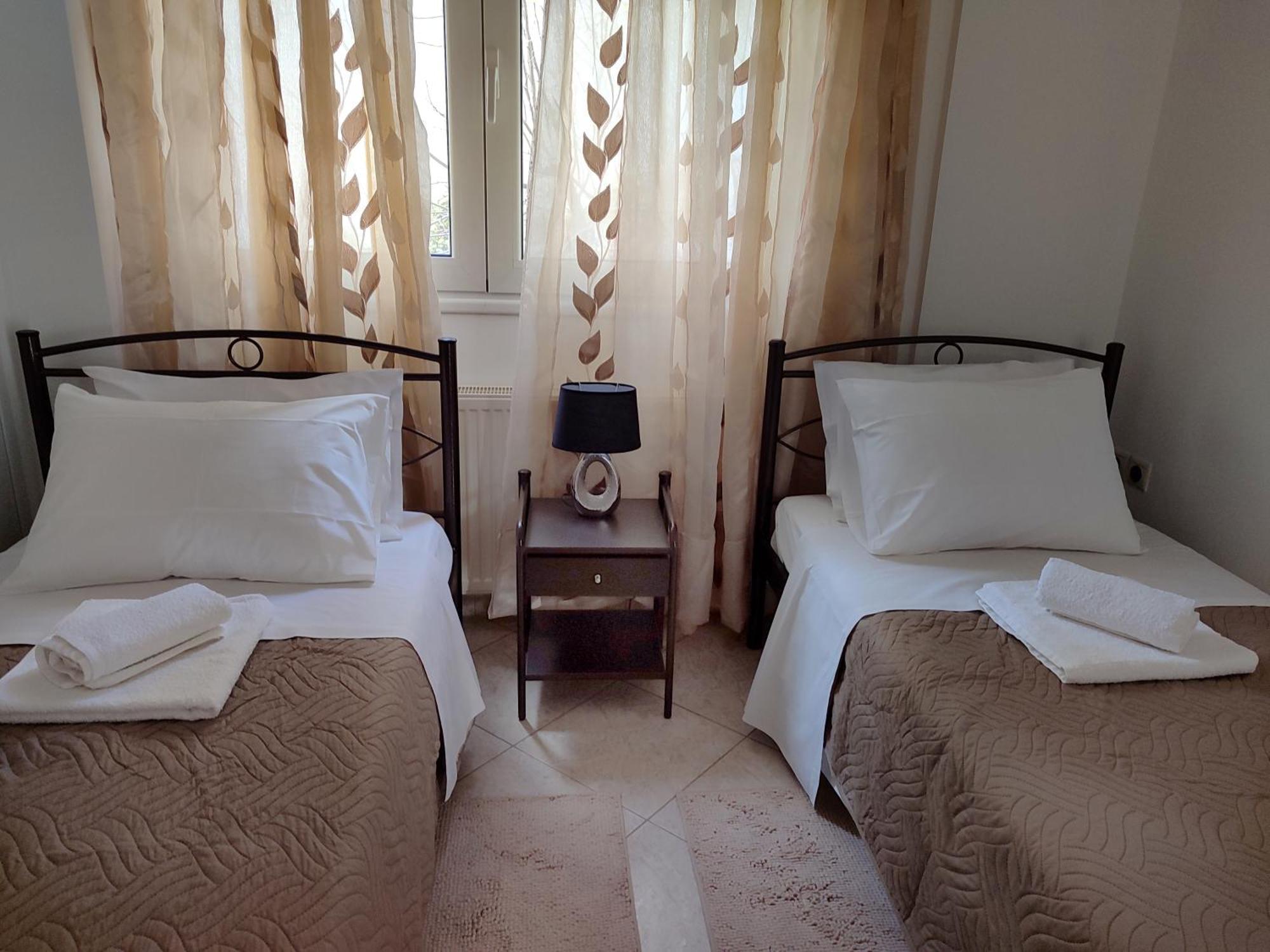 Georgia'S Family Apartment イラクリオン エクステリア 写真