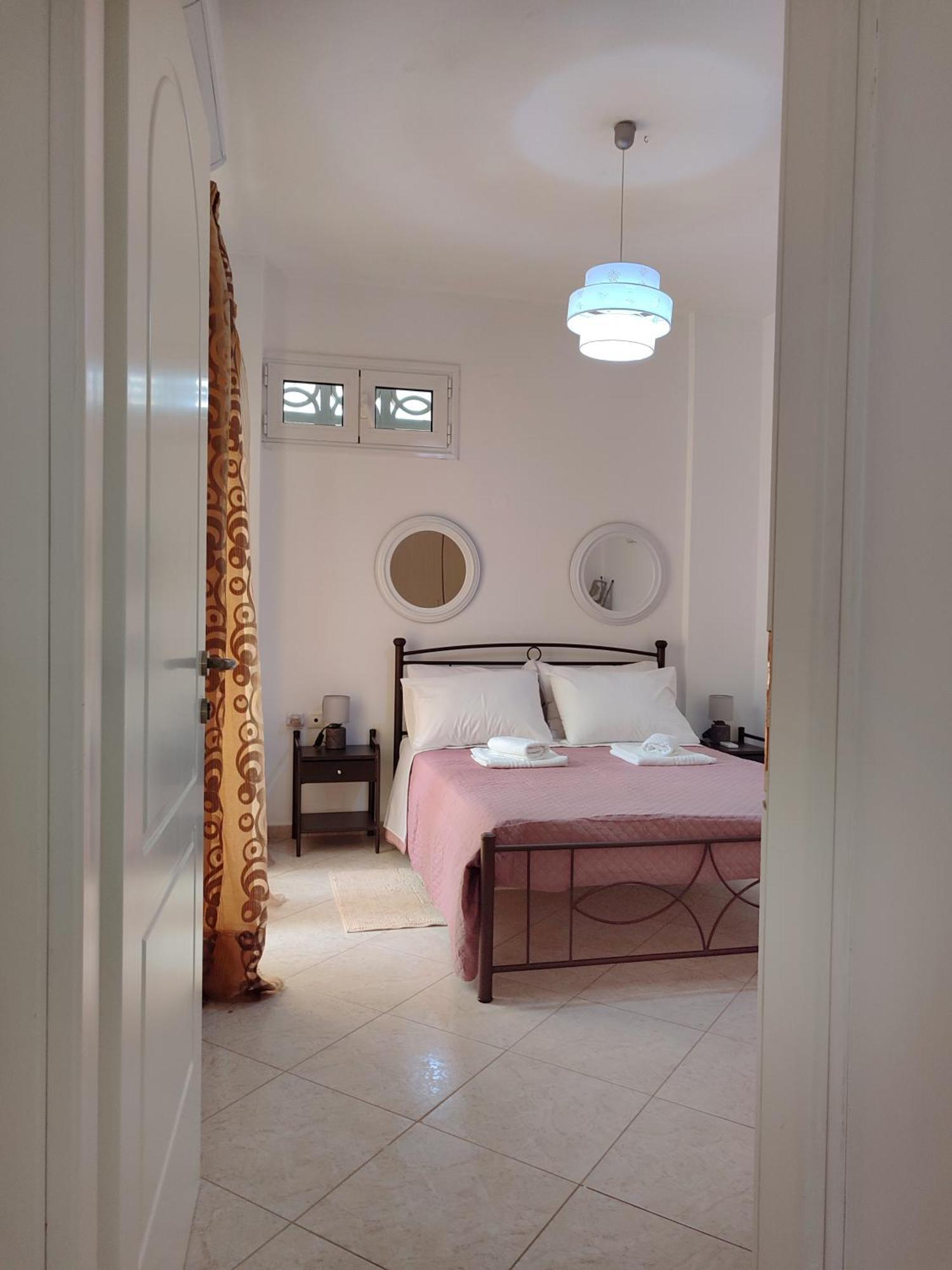 Georgia'S Family Apartment イラクリオン エクステリア 写真