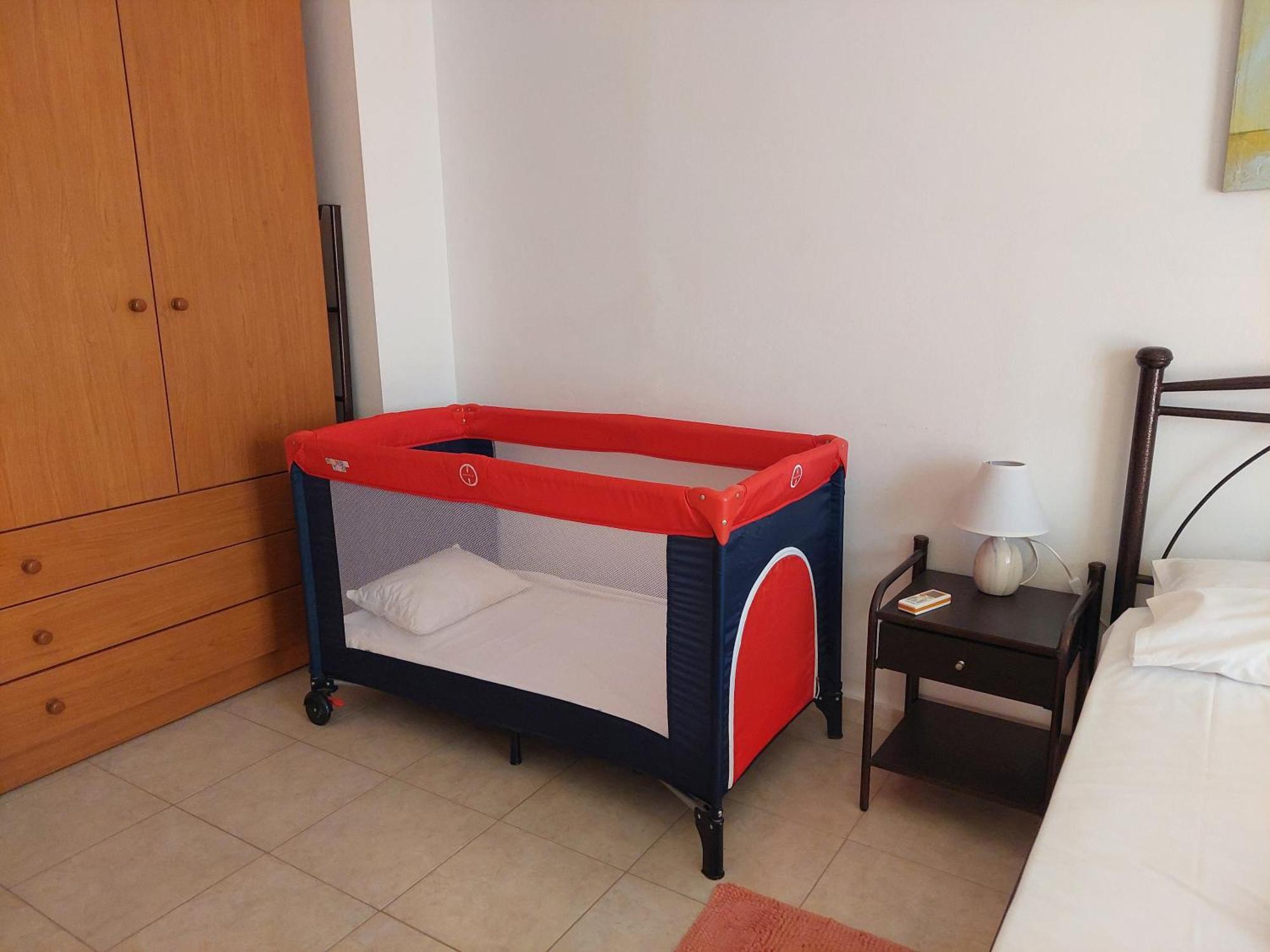 Georgia'S Family Apartment イラクリオン エクステリア 写真